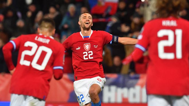 浙江大胜广东8连胜 余嘉豪17+16徐杰21分